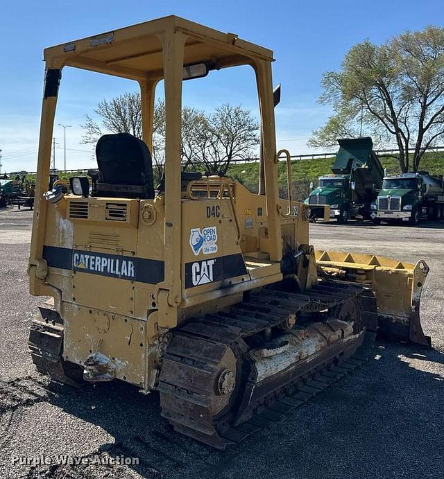 Image of Caterpillar D4C equipment image 4
