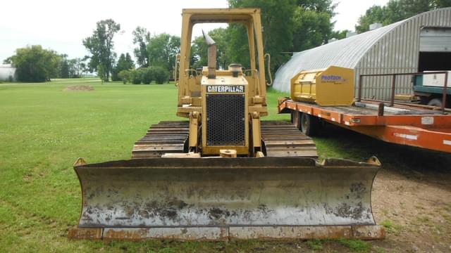 Image of Caterpillar D4C equipment image 3