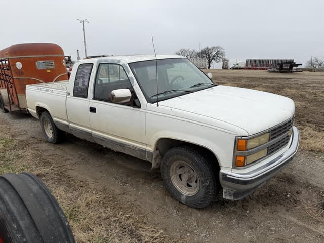 Image of Chevrolet 1500 equipment image 1