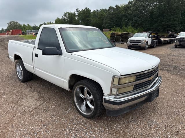 Image of Chevrolet 1500 equipment image 4