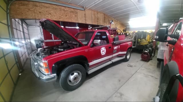 Image of Chevrolet 3500 equipment image 1