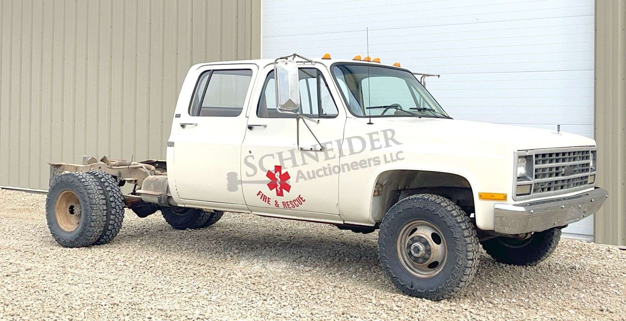 1990 Chevrolet 3500 Equipment Image0