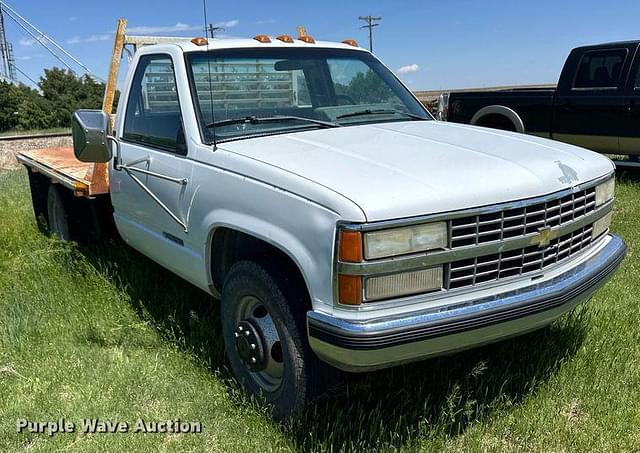 Image of Chevrolet C3500 equipment image 2