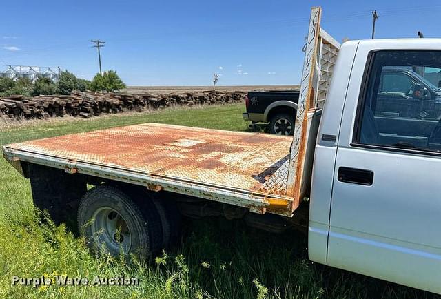 Image of Chevrolet C3500 equipment image 4