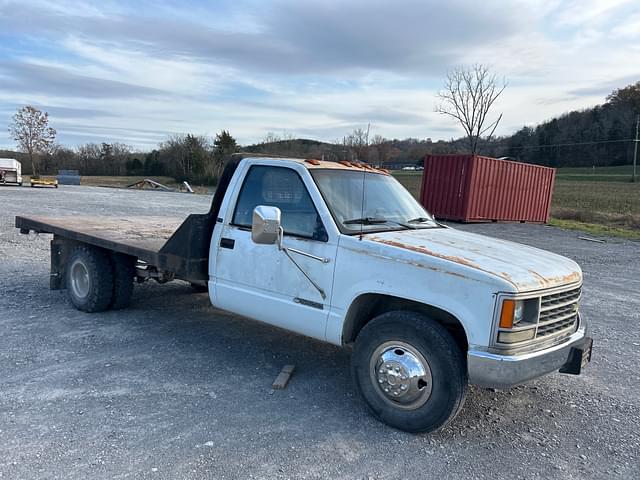 Image of Chevrolet C3500 equipment image 2