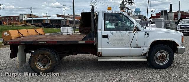 Image of Chevrolet 3500 equipment image 3