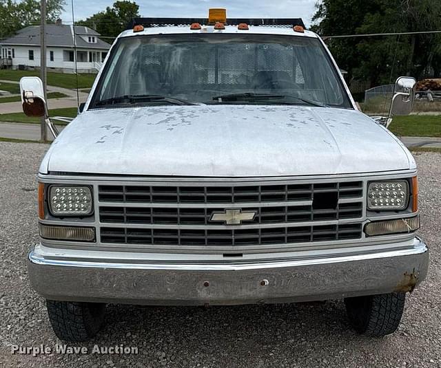 Image of Chevrolet 3500 equipment image 1