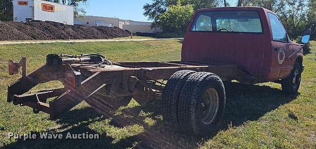 Image of Chevrolet 3500 equipment image 4