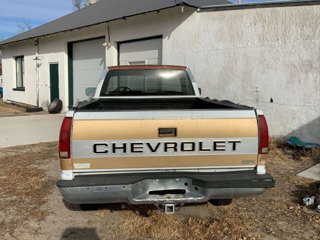 Image of Chevrolet 1500 equipment image 3