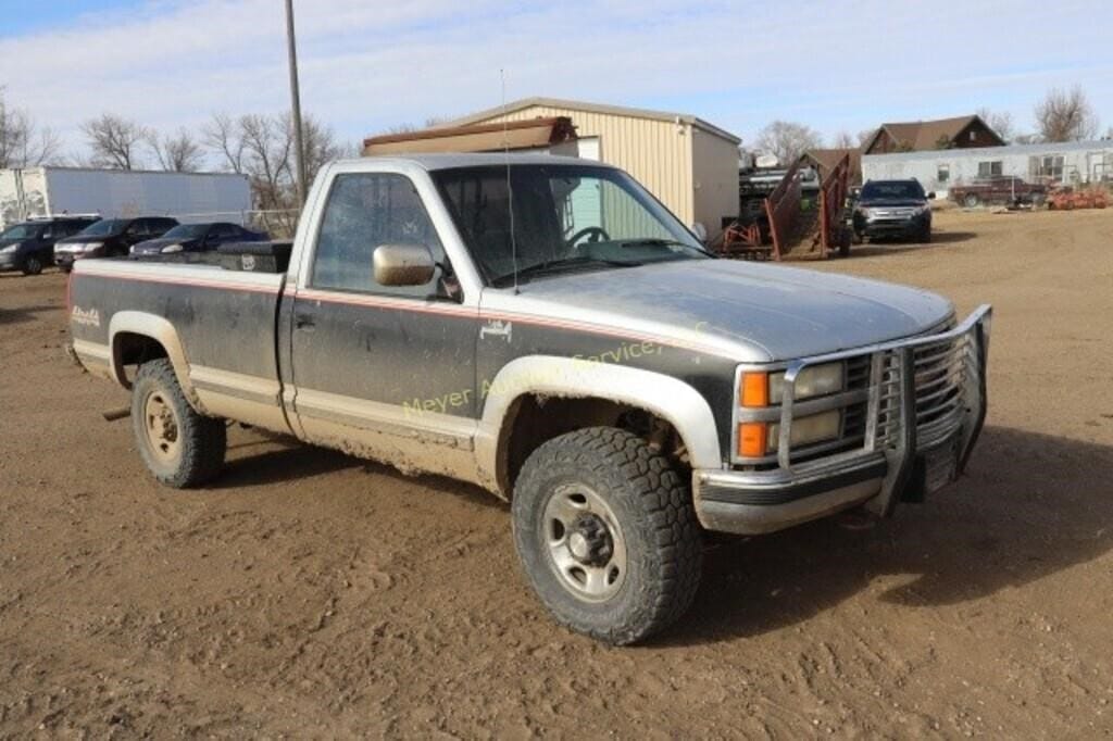 1990 Chevrolet 2500 Equipment Image0