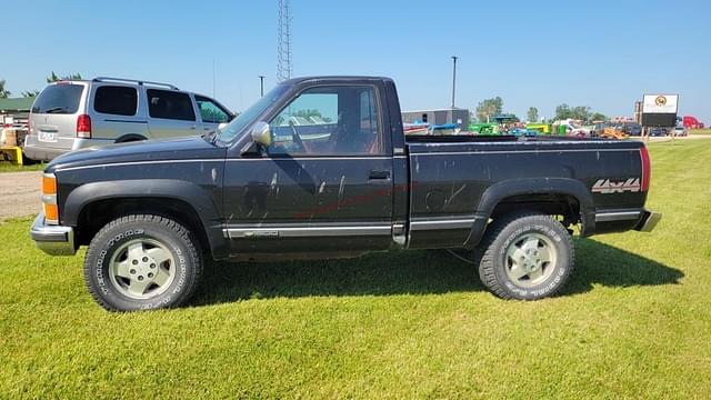 Image of Chevrolet K1500 equipment image 1