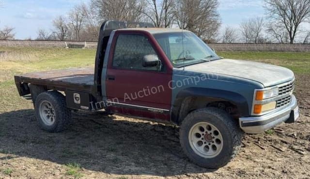 Image of Chevrolet 2500 equipment image 2