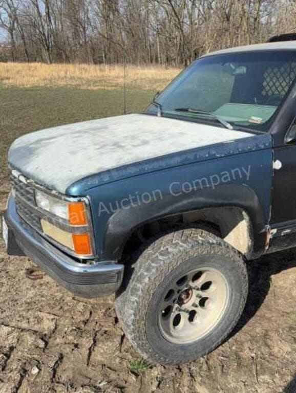 Image of Chevrolet 2500 equipment image 3