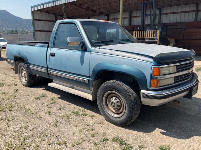 Image of Chevrolet K2500 equipment image 2