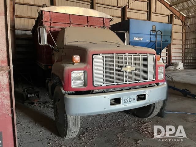 Image of Chevrolet Kodiak equipment image 3