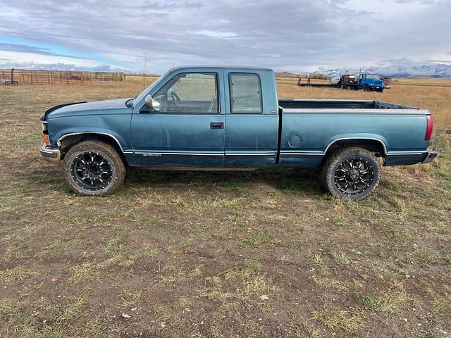 Image of Chevrolet 1500 equipment image 2