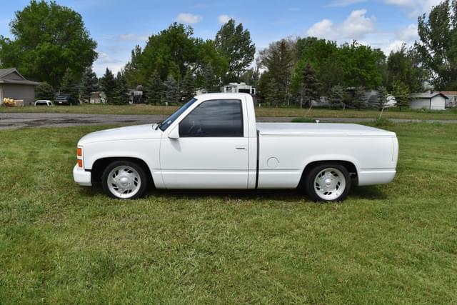 Image of Chevrolet 1500 equipment image 2