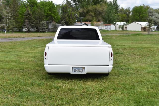 Image of Chevrolet 1500 equipment image 4
