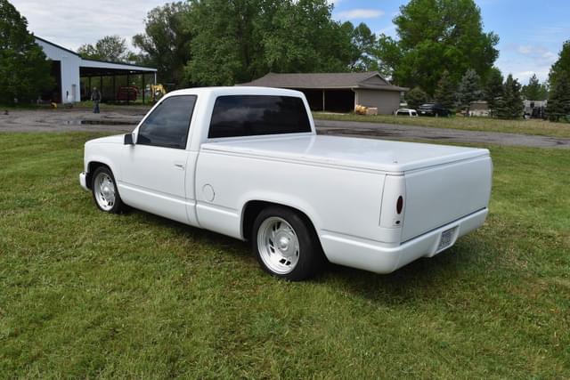 Image of Chevrolet 1500 equipment image 3