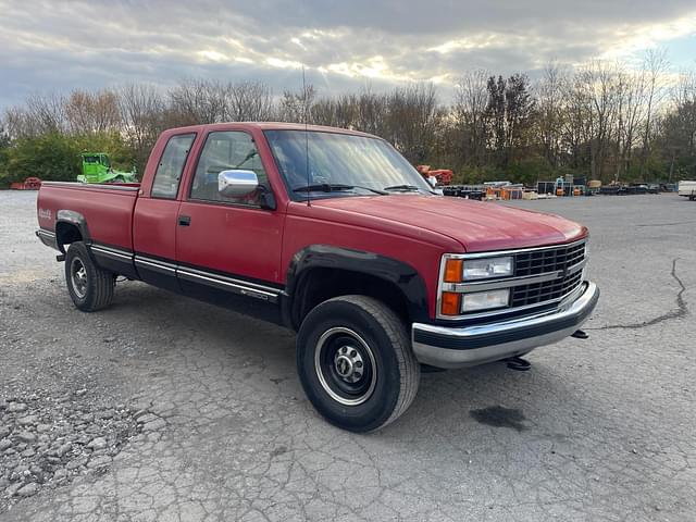 Image of Chevrolet 2500 equipment image 1