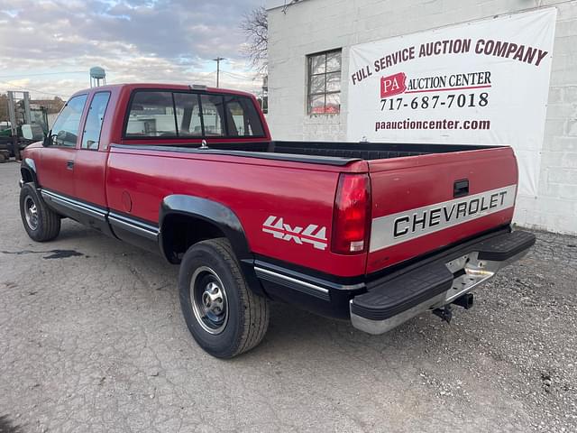 Image of Chevrolet 2500 equipment image 3