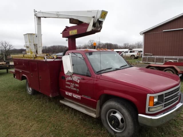 Image of Chevrolet 3500 equipment image 4