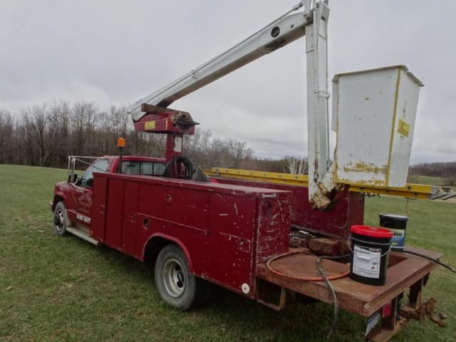 Image of Chevrolet 3500 equipment image 1