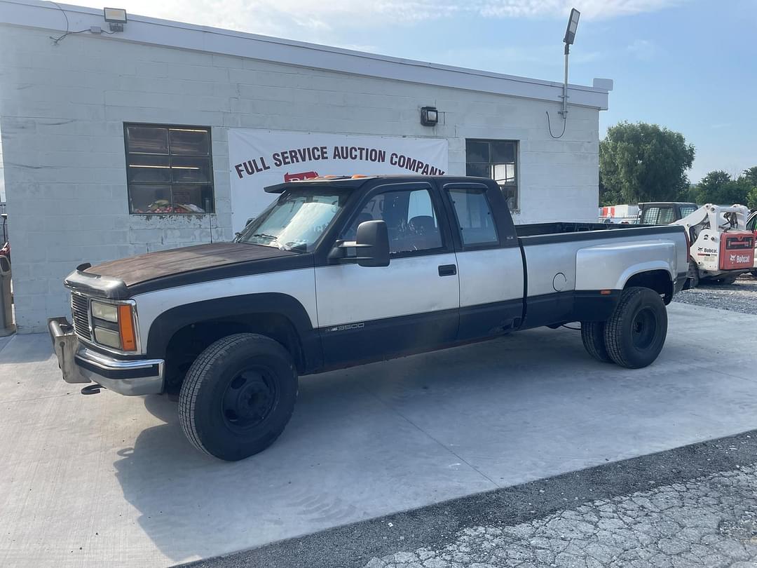 Image of Chevrolet 3500 Primary image