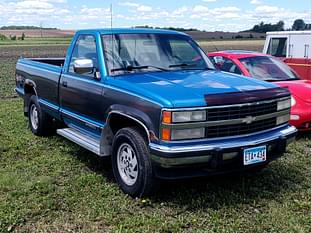 1990 Chevrolet 2500 Equipment Image0