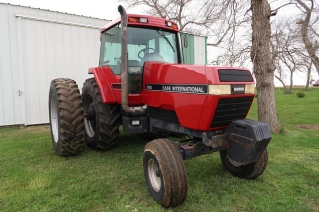 Image of Case IH 7110 equipment image 3