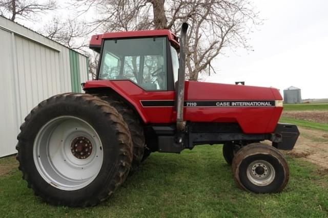 Image of Case IH 7110 equipment image 4