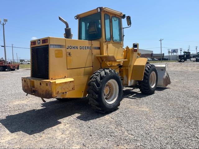 Image of John Deere 544E equipment image 4