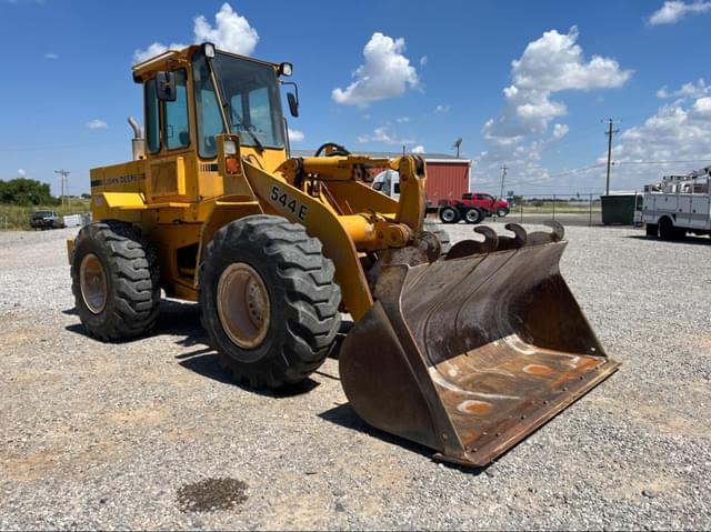 Image of John Deere 544E equipment image 2