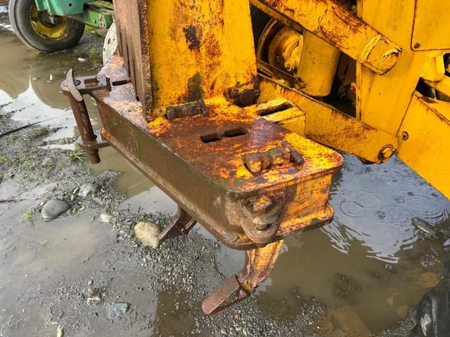 Image of John Deere 670 equipment image 4