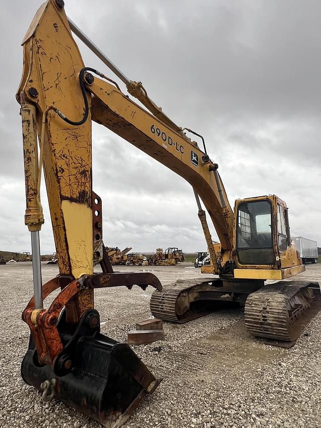 Image of John Deere 690D-LC equipment image 2