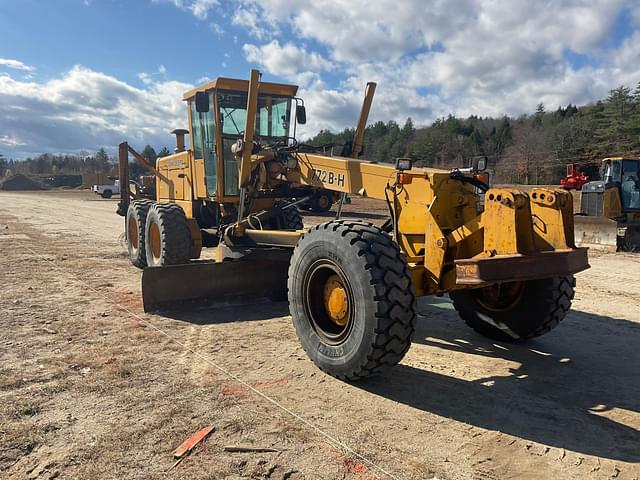 Image of John Deere 772BH equipment image 2