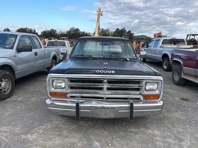 Image of Dodge D150 equipment image 1