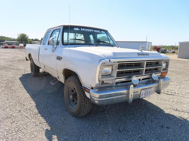 Image of Dodge Ram W150 equipment image 3