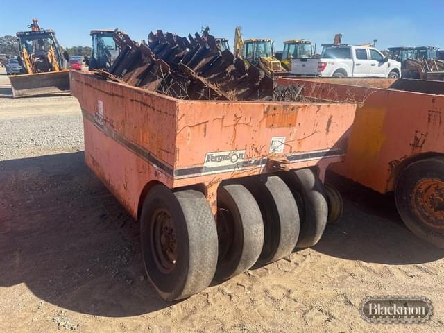 Image of Ferguson RT900 equipment image 4