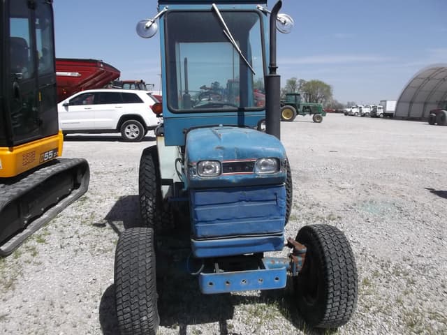 Image of Ford 1520 equipment image 2