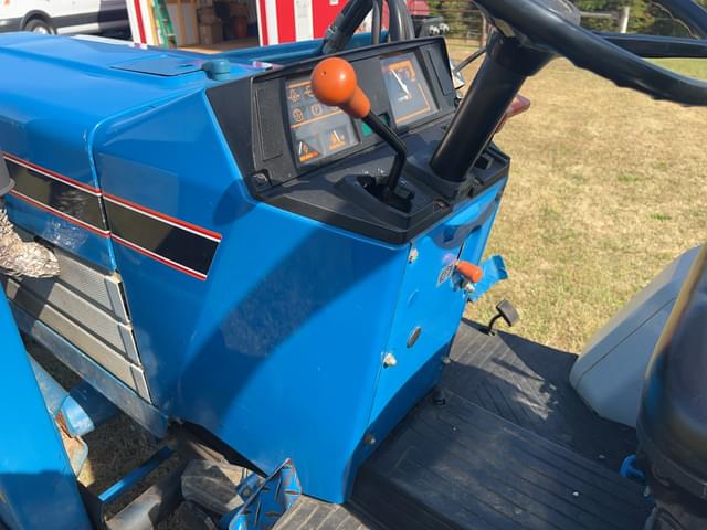 Image of Ford 1720 equipment image 4