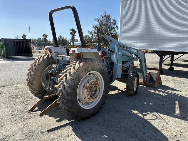 Image of Ford 2120 equipment image 2