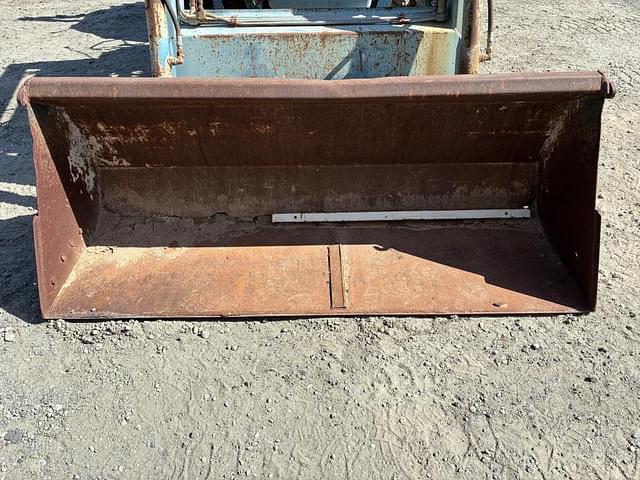 Image of Ford 2120 equipment image 4