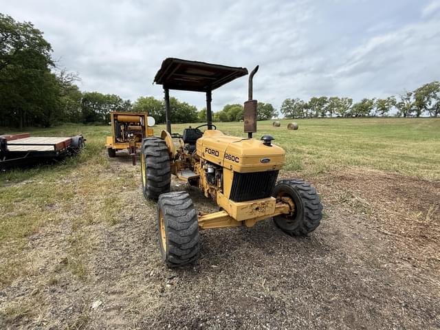 Image of Ford 260C equipment image 1