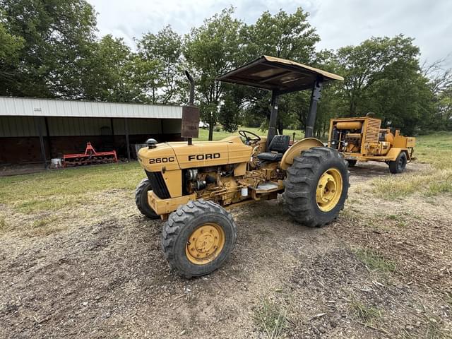 Image of Ford 260C equipment image 4
