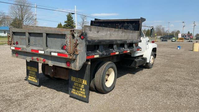 Image of Ford F700 equipment image 4