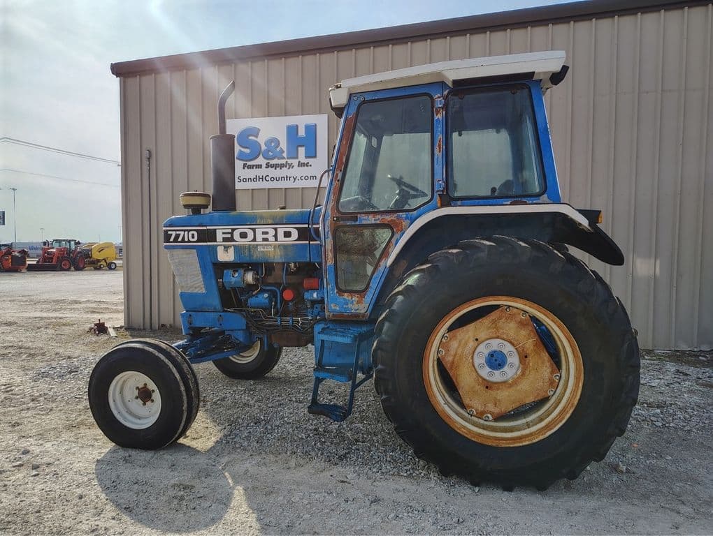 Image of Ford 7710 Image 0