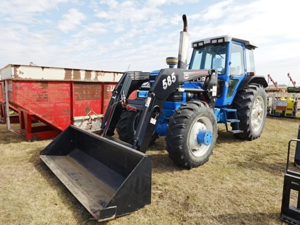 1990 Ford 8630 Equipment Image0