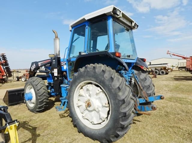 Image of Ford 8630 equipment image 4