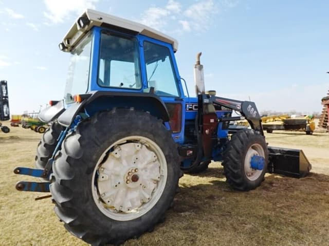 Image of Ford 8630 equipment image 2